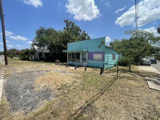 919 W 4th ST, Taylor, TX 76574