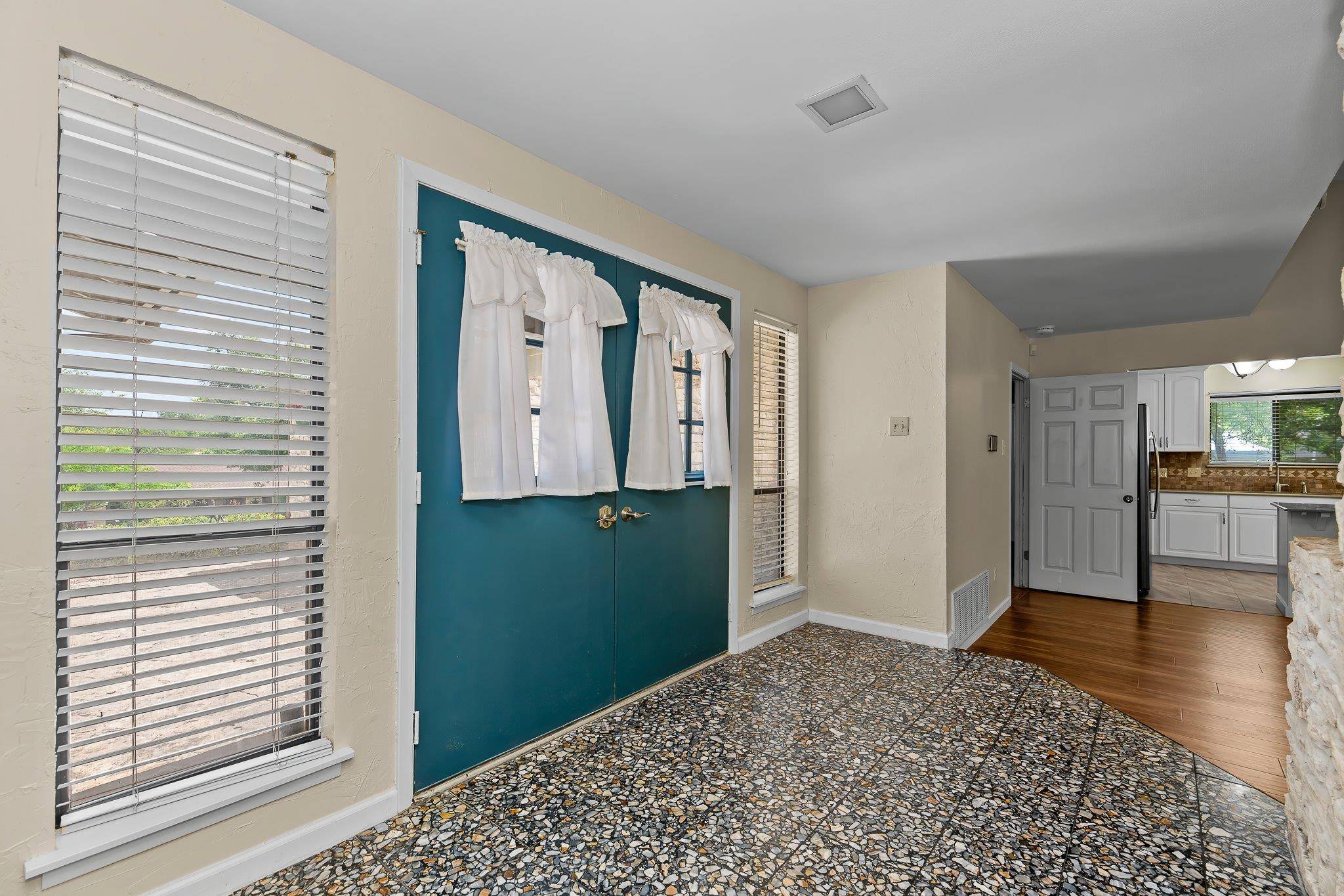 11906 River Oaks TRL, Austin, TX 78753