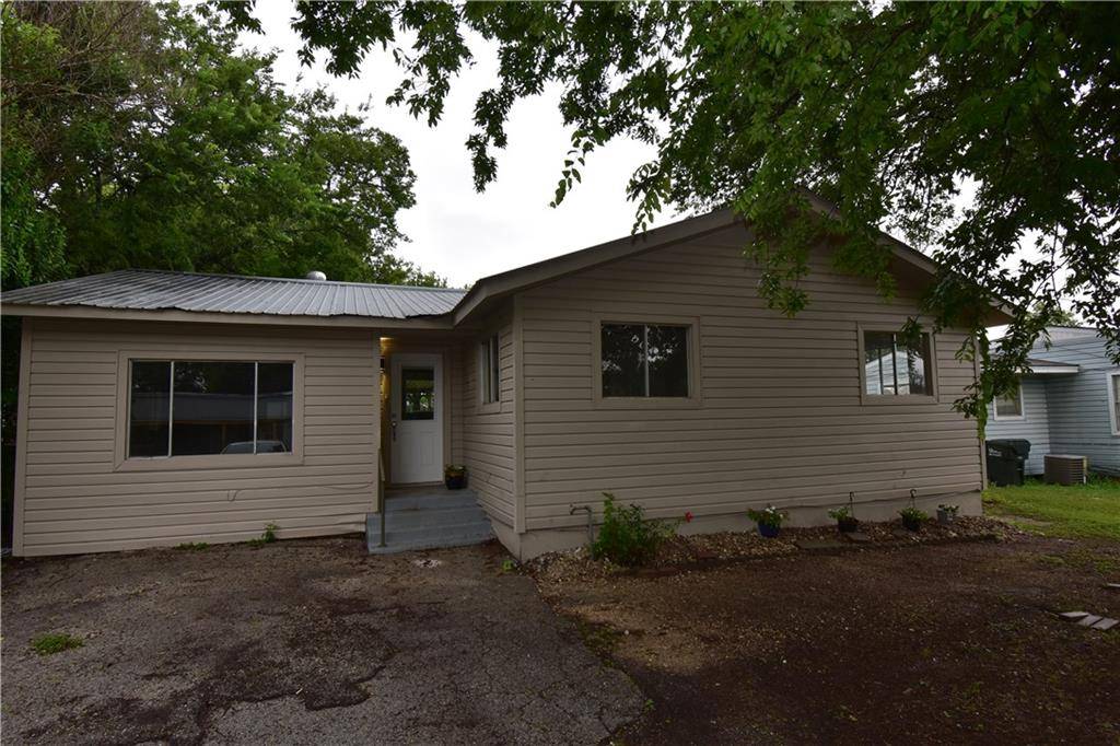 427 Live Oak ST, Kyle, TX 78640