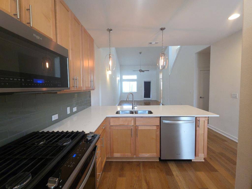 6800 Manchaca RD #4, Austin, TX 78745