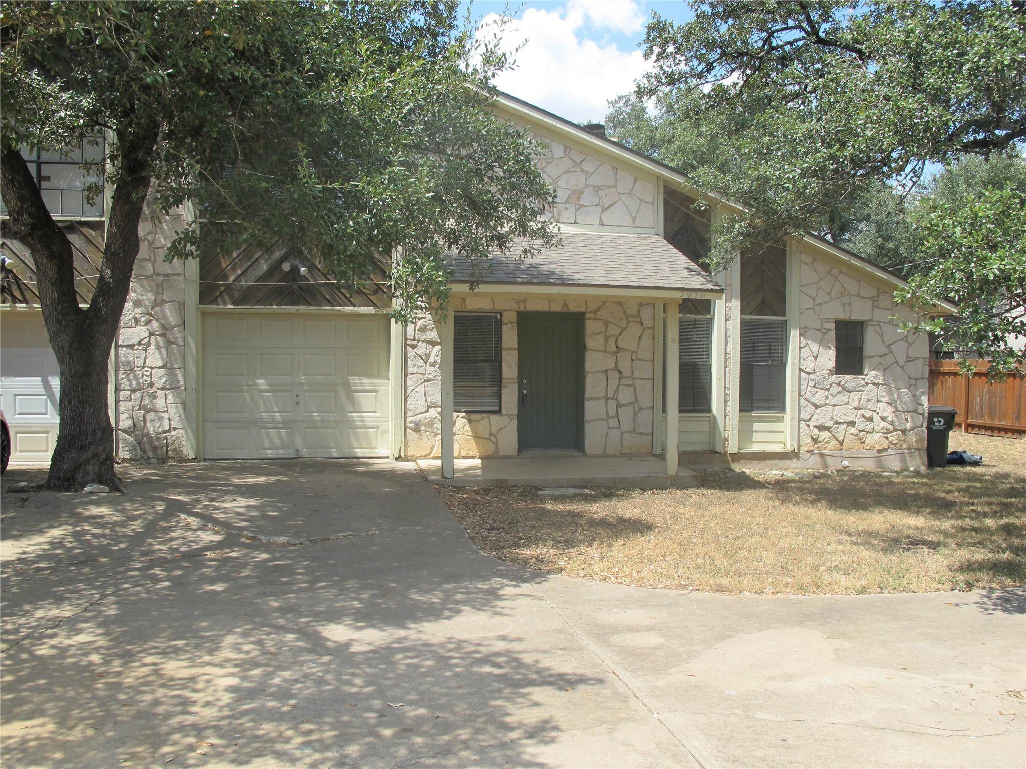 509 Algerita DR #B, Georgetown, TX 78628