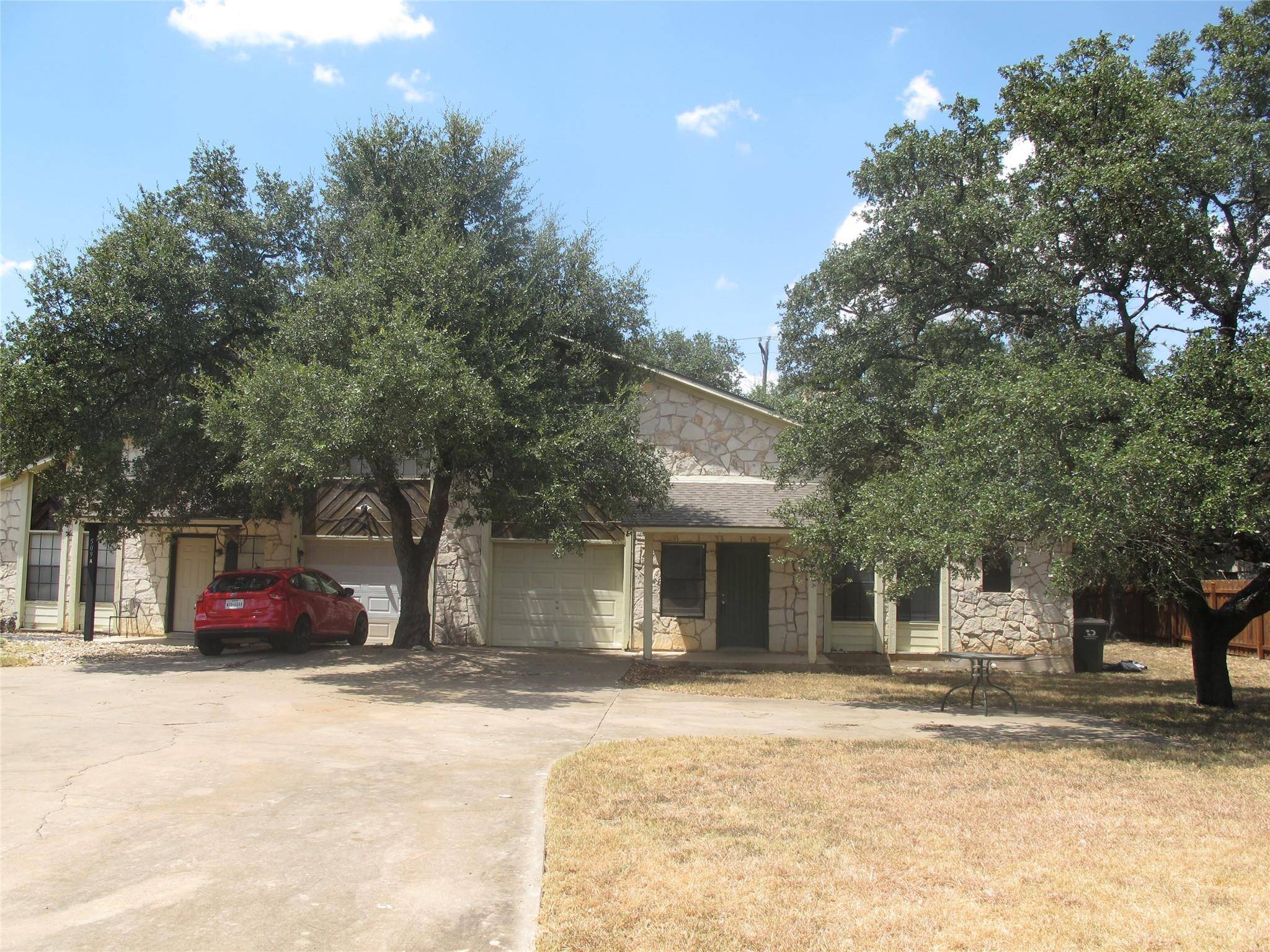 509 Algerita DR #B, Georgetown, TX 78628