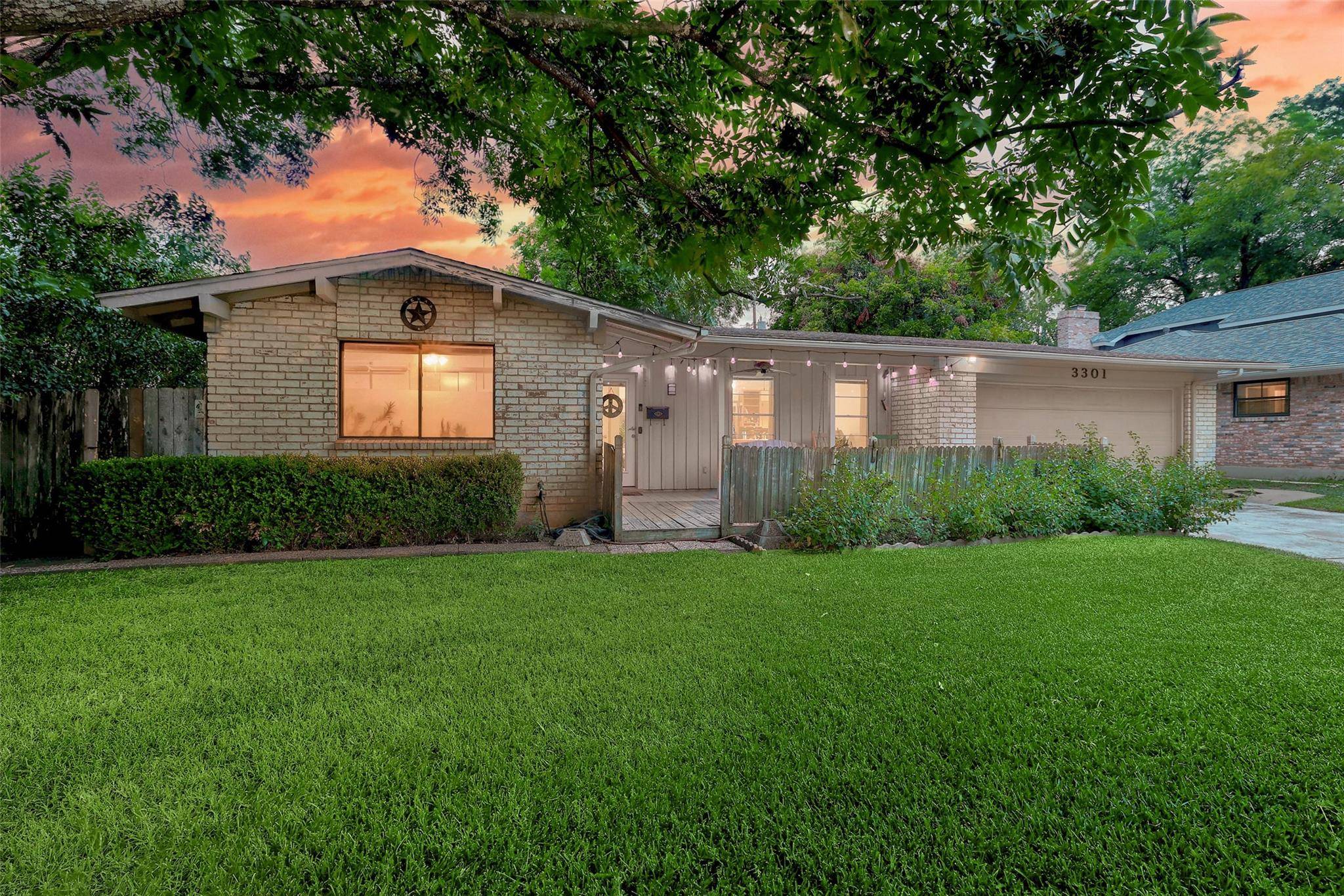 3301 Silverleaf DR, Austin, TX 78757