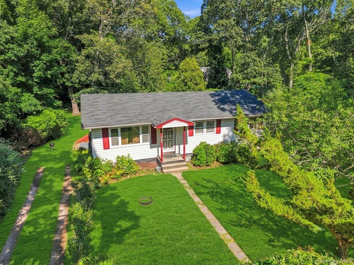 153 Huntington Crossway, Bridgehampton, NY 11932