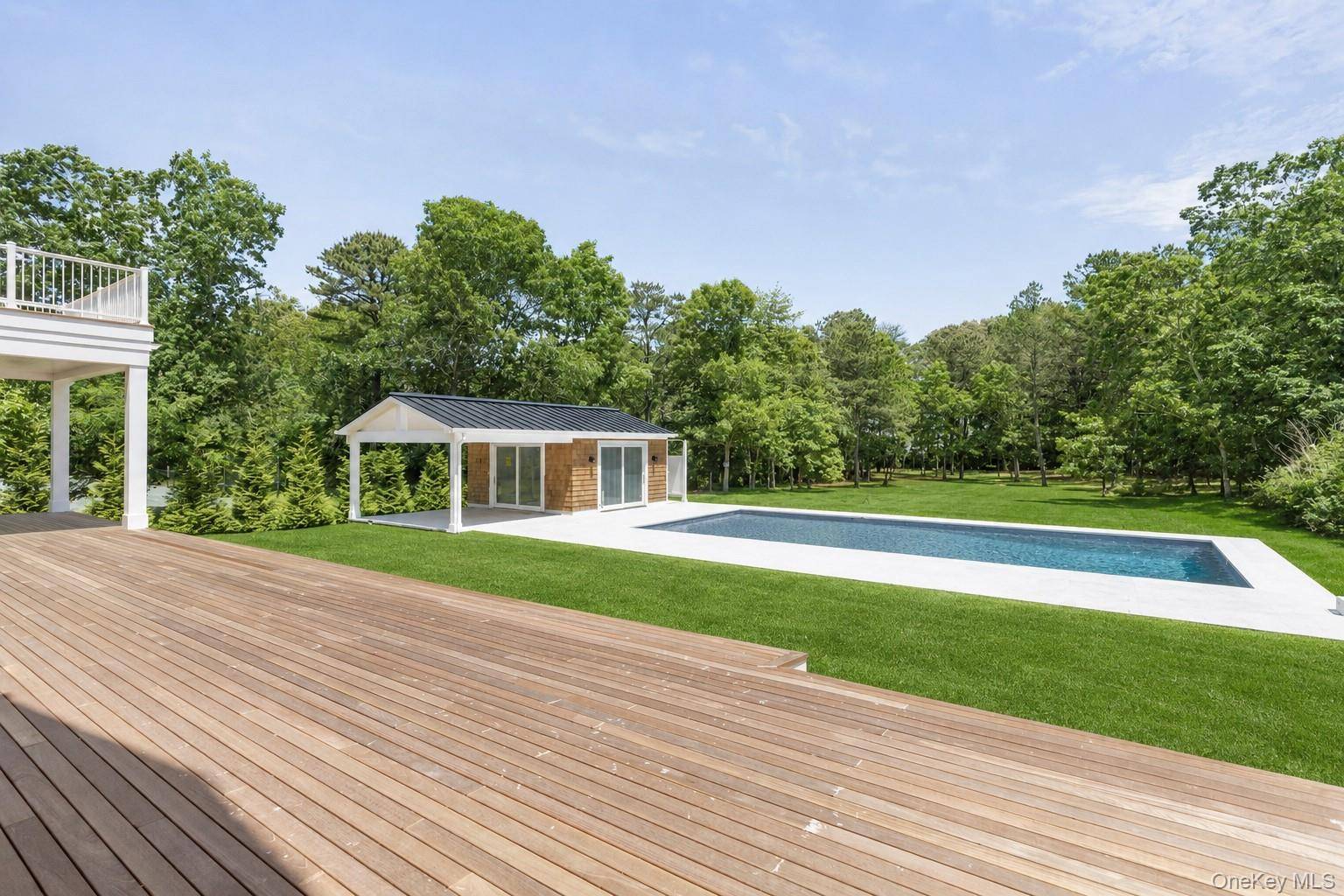 34 Old Main RD, Quogue, NY 11959