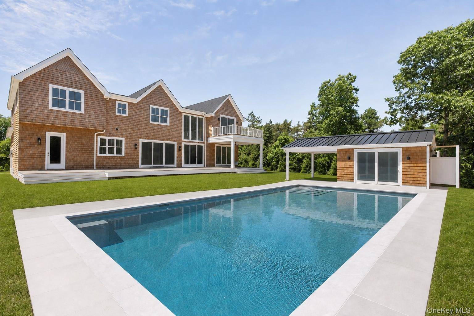 34 Old Main RD, Quogue, NY 11959