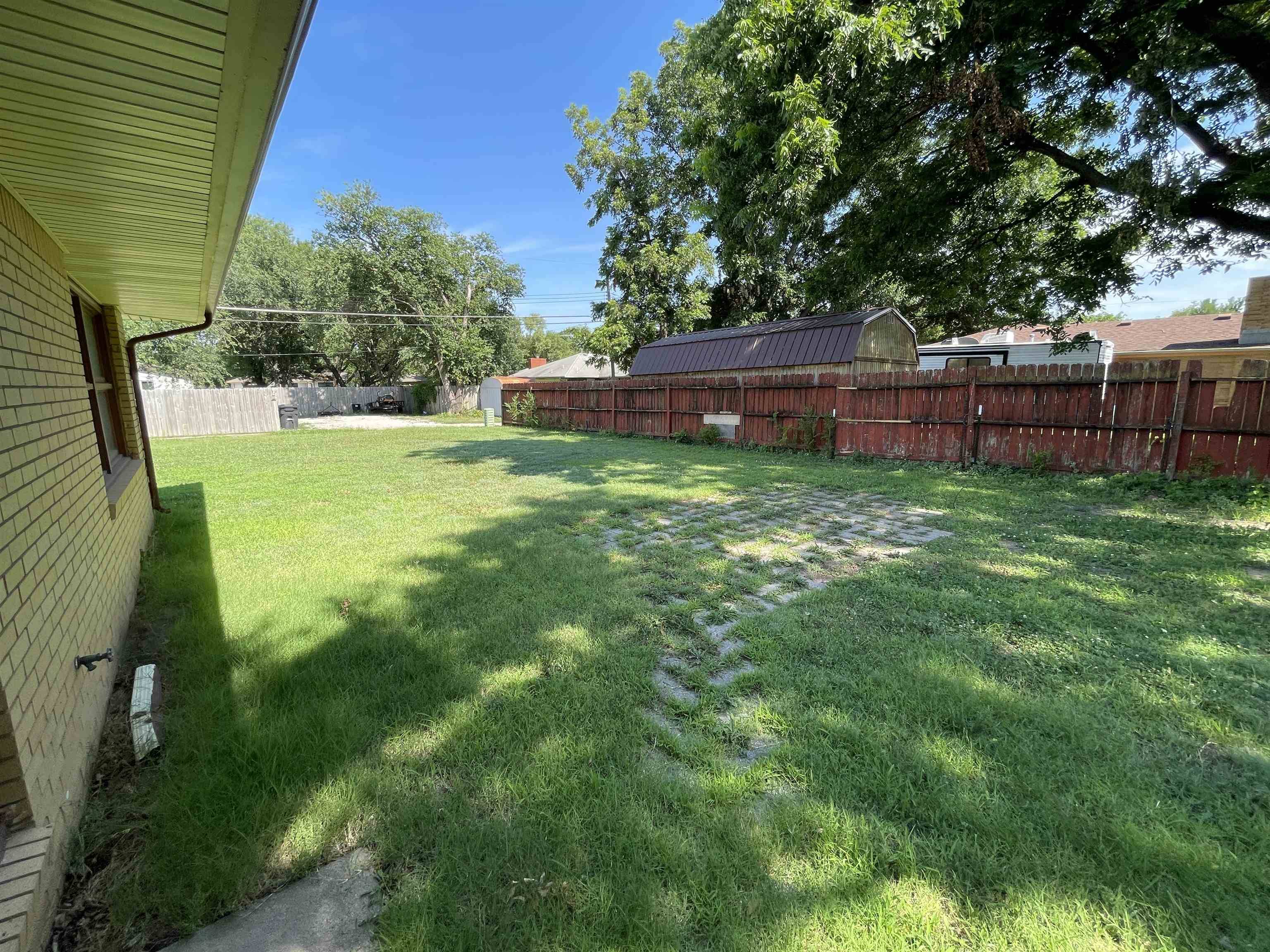 415 N Gardner, Wellington, KS 67152