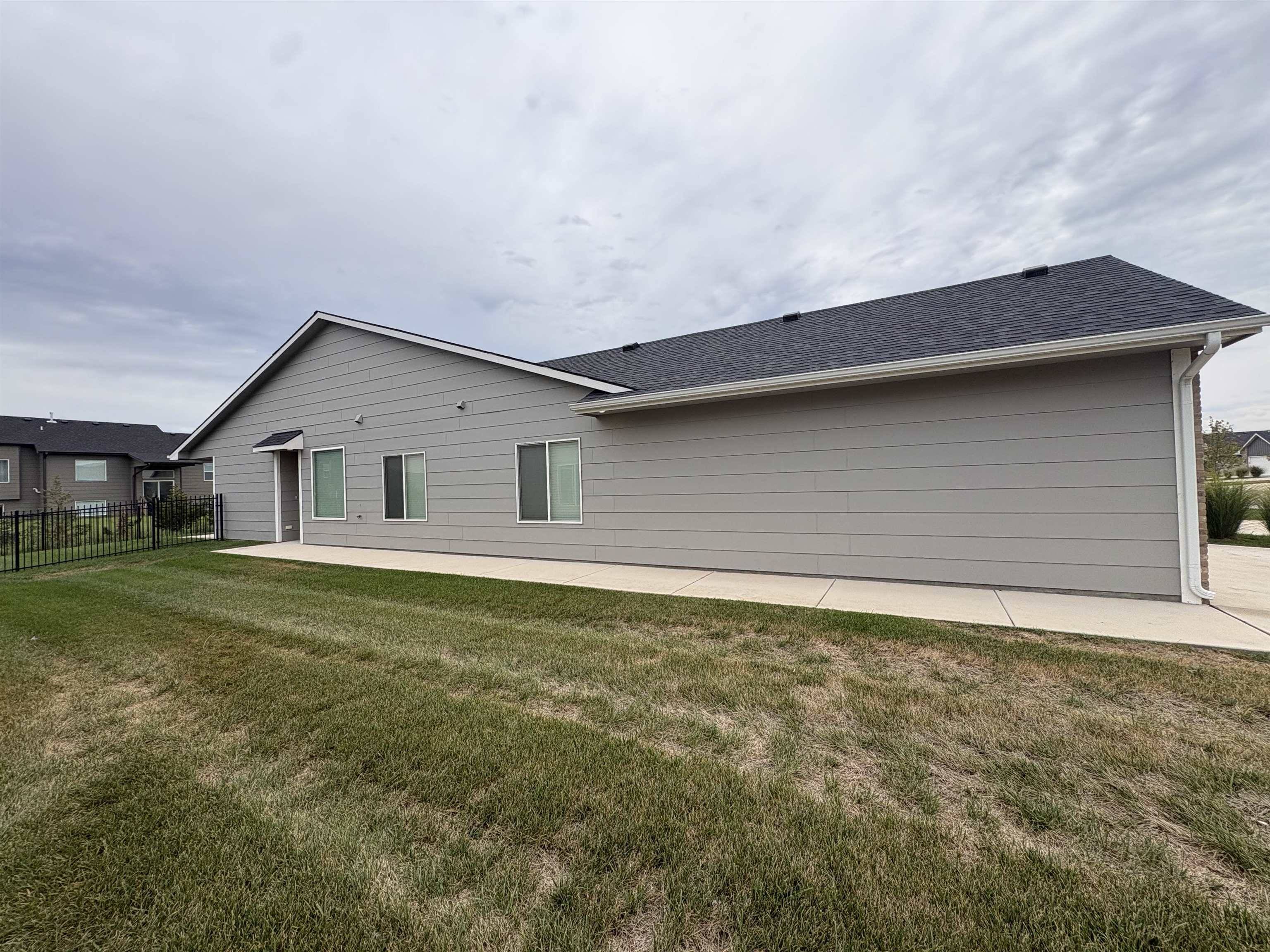 2921 S Maize Ct, Wichita, KS 67215