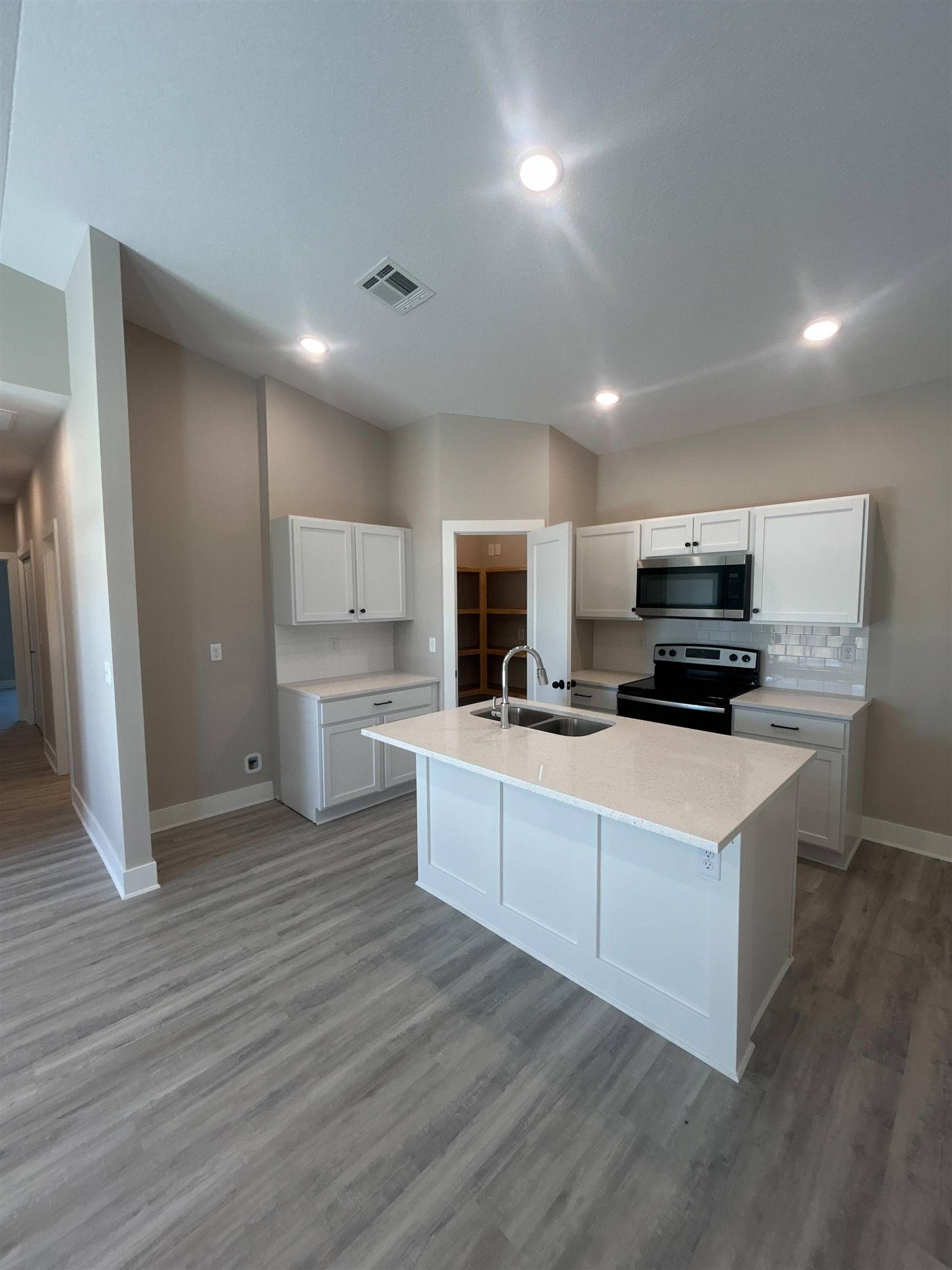 12805 E Blake St, Wichita, KS 67230