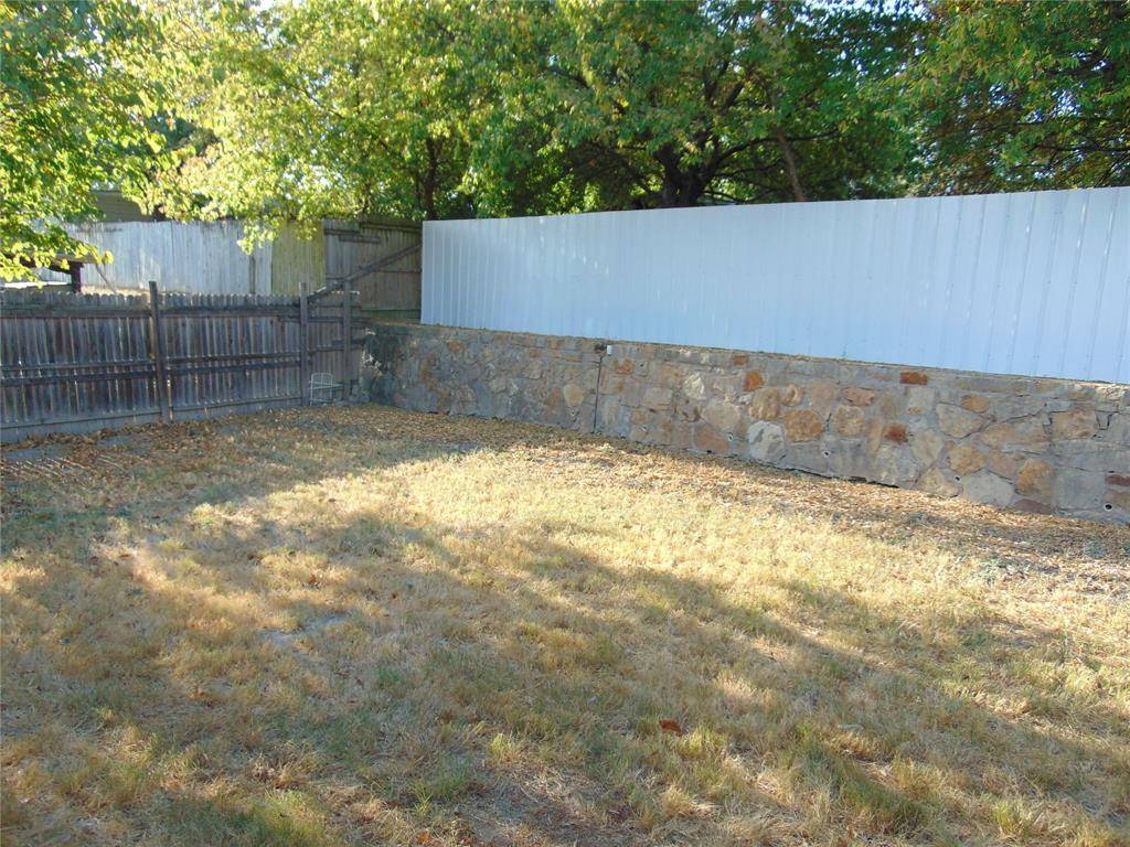 206 Mazatlan Avenue, Dallas, TX 75232