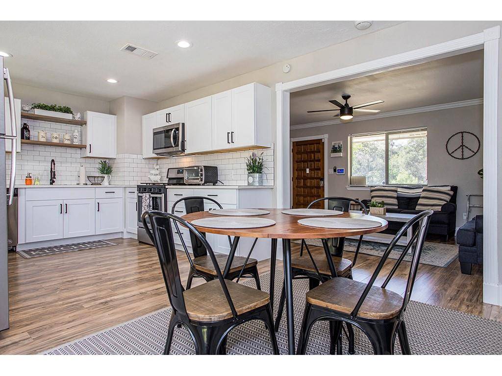 1605 Scenic DR, Georgetown, TX 78626