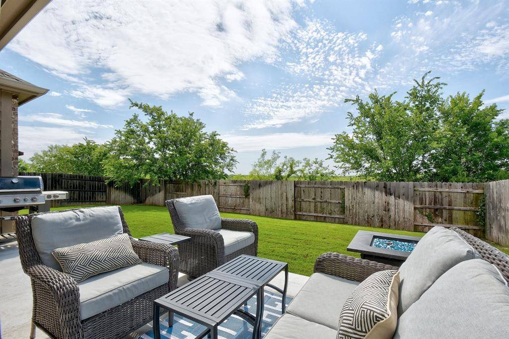 200 Nautical LOOP, Kyle, TX 78640