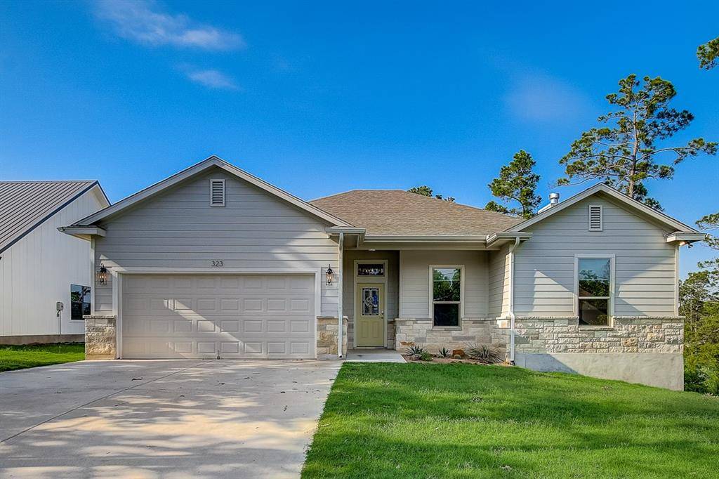 323 Kaanapali LN, Bastrop, TX 78602