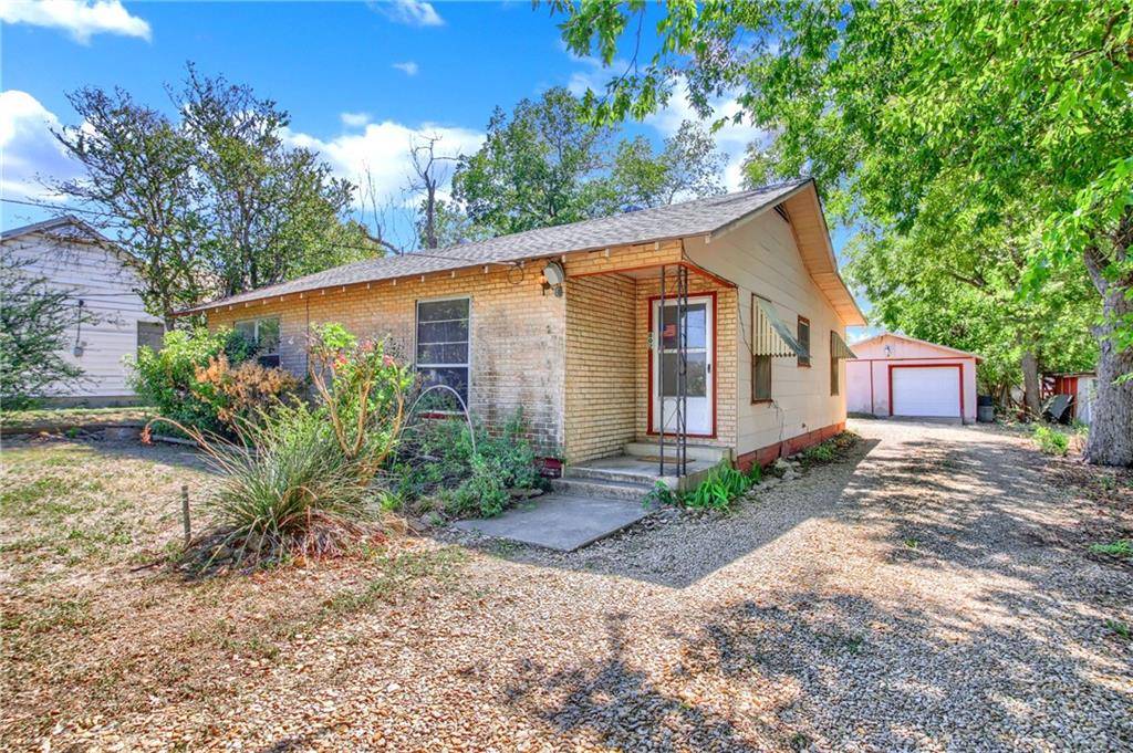 802 Old Thorndale RD, Taylor, TX 76574