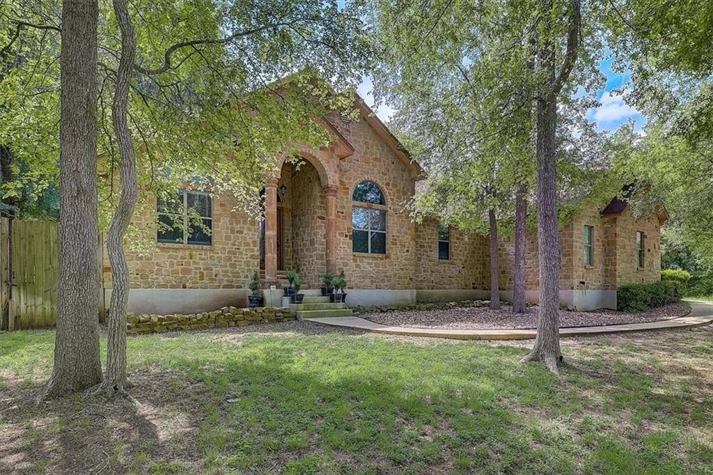 214 MOKU MANU DR, Bastrop, TX 78602