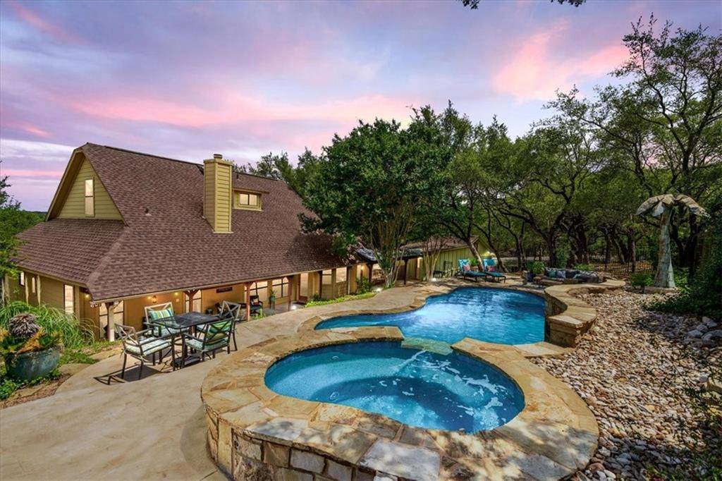 301 Cowal DR S, Spicewood, TX 78669