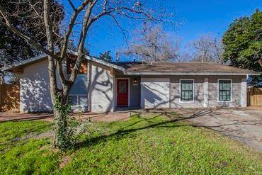 2201 Smith Ave, Taylor, TX 76574