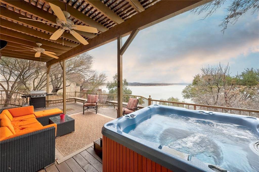 106 Center Cove I LOOP, Spicewood, TX 78669