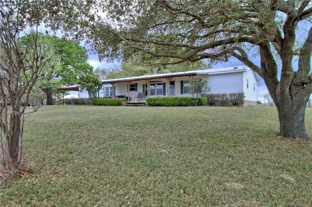 1447 County Road 317, La Vernia, TX 78121