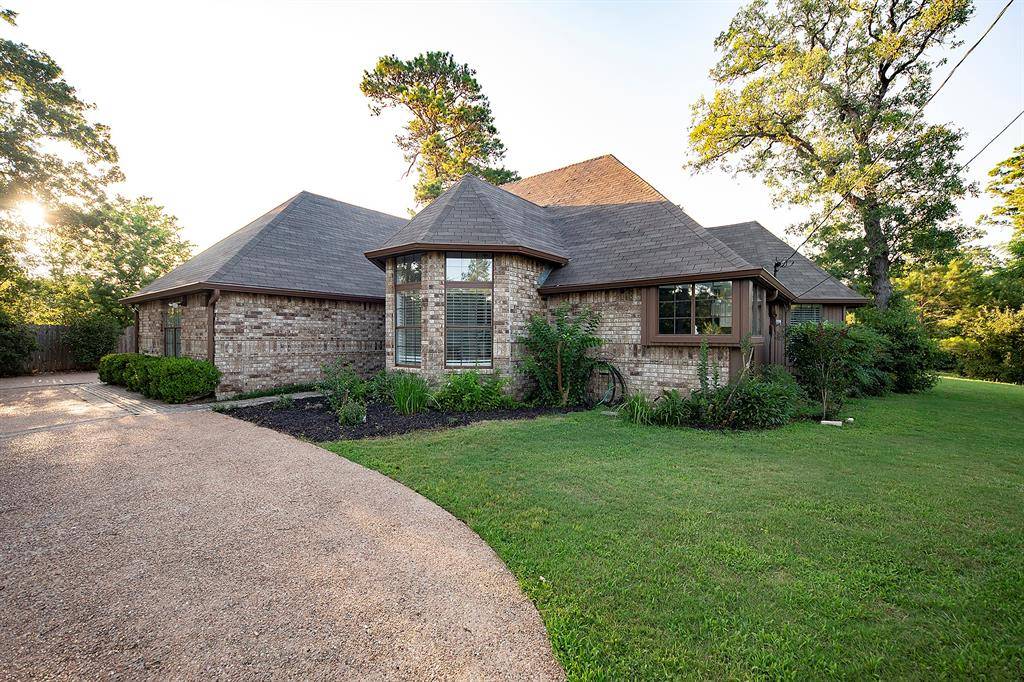346 Kaanapali LN, Bastrop, TX 78602