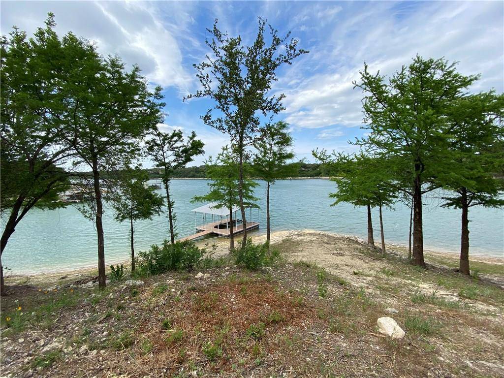 1013 Lake Shore DR, Spicewood, TX 78669