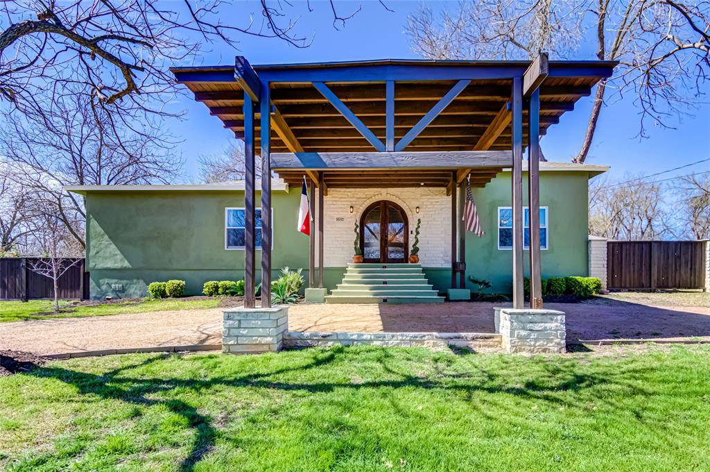 1610 S College ST, Georgetown, TX 78626
