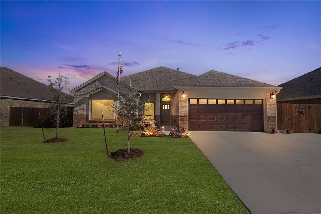 129 Terry Meadow LN, Jarrell, TX 76537