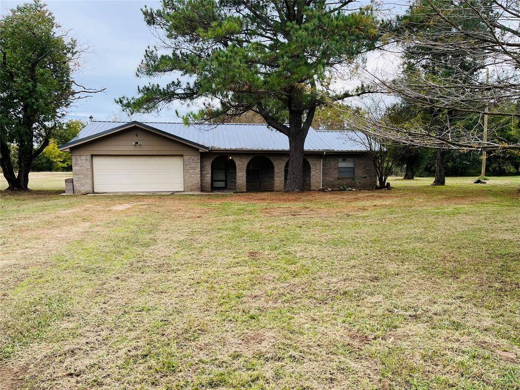 254 Briar LN, Rockdale, TX 76567