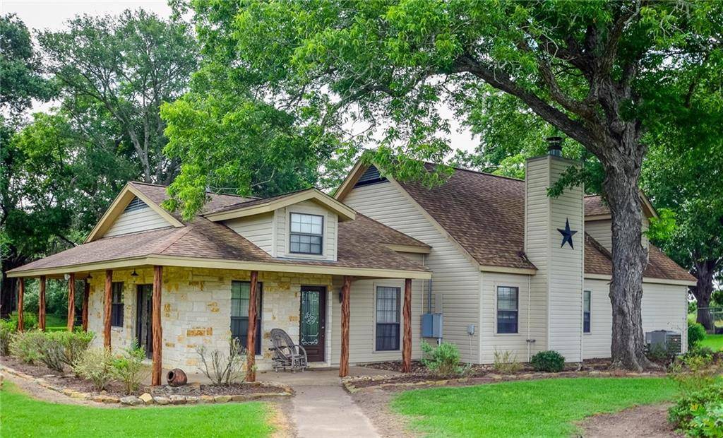 1100 CR 218, Schulenburg, TX 78956