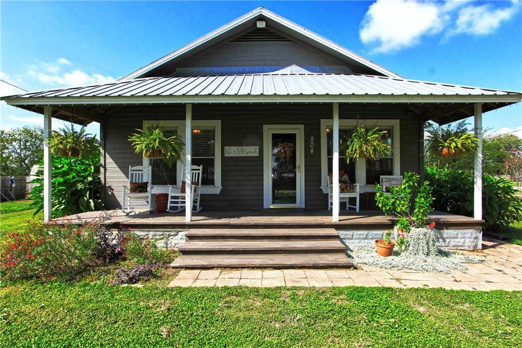 504 Avenue E, Lexington, TX 78947