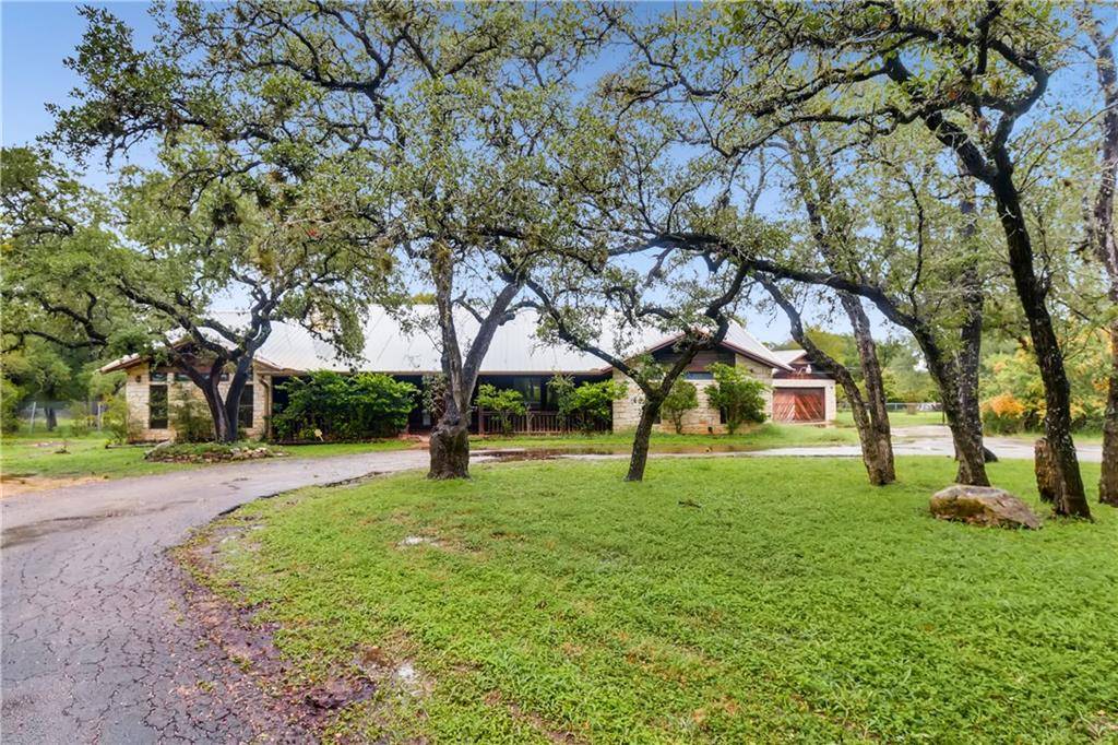 42 Country Oaks DR, Buda, TX 78610