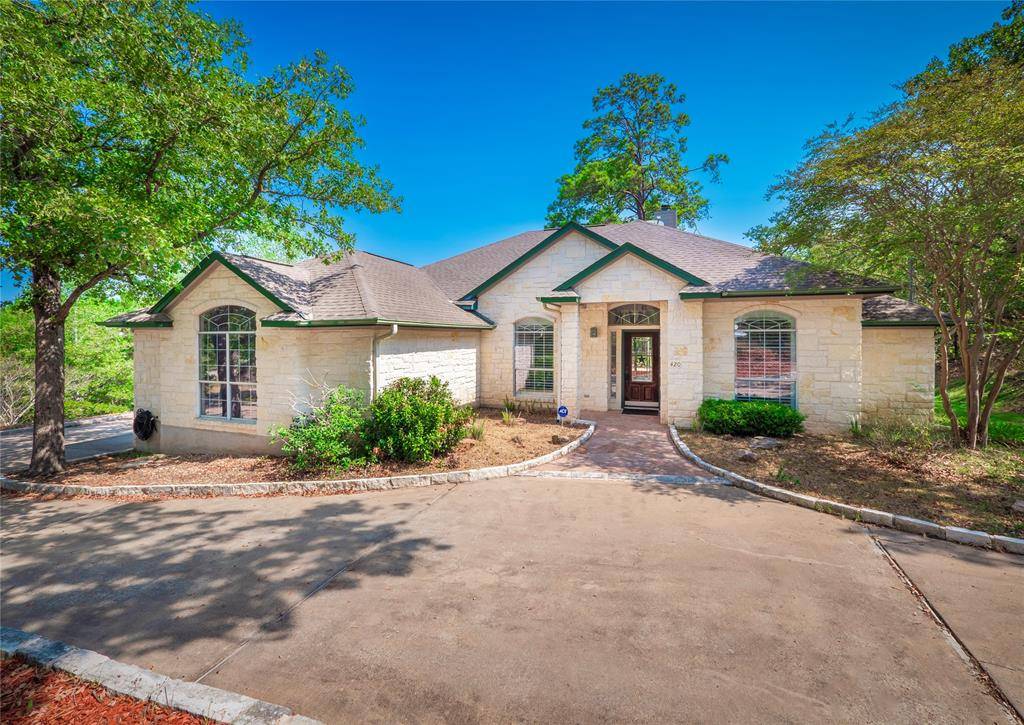 420 Kaanapali LN, Bastrop, TX 78602