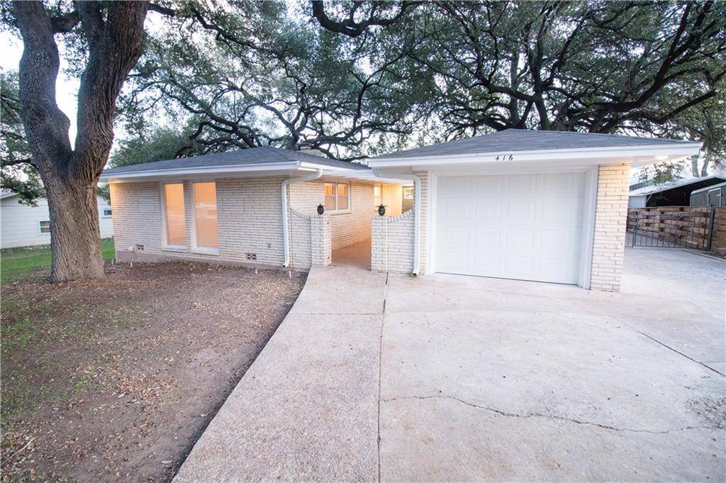 416 W 5th ST, Lampasas, TX 76550