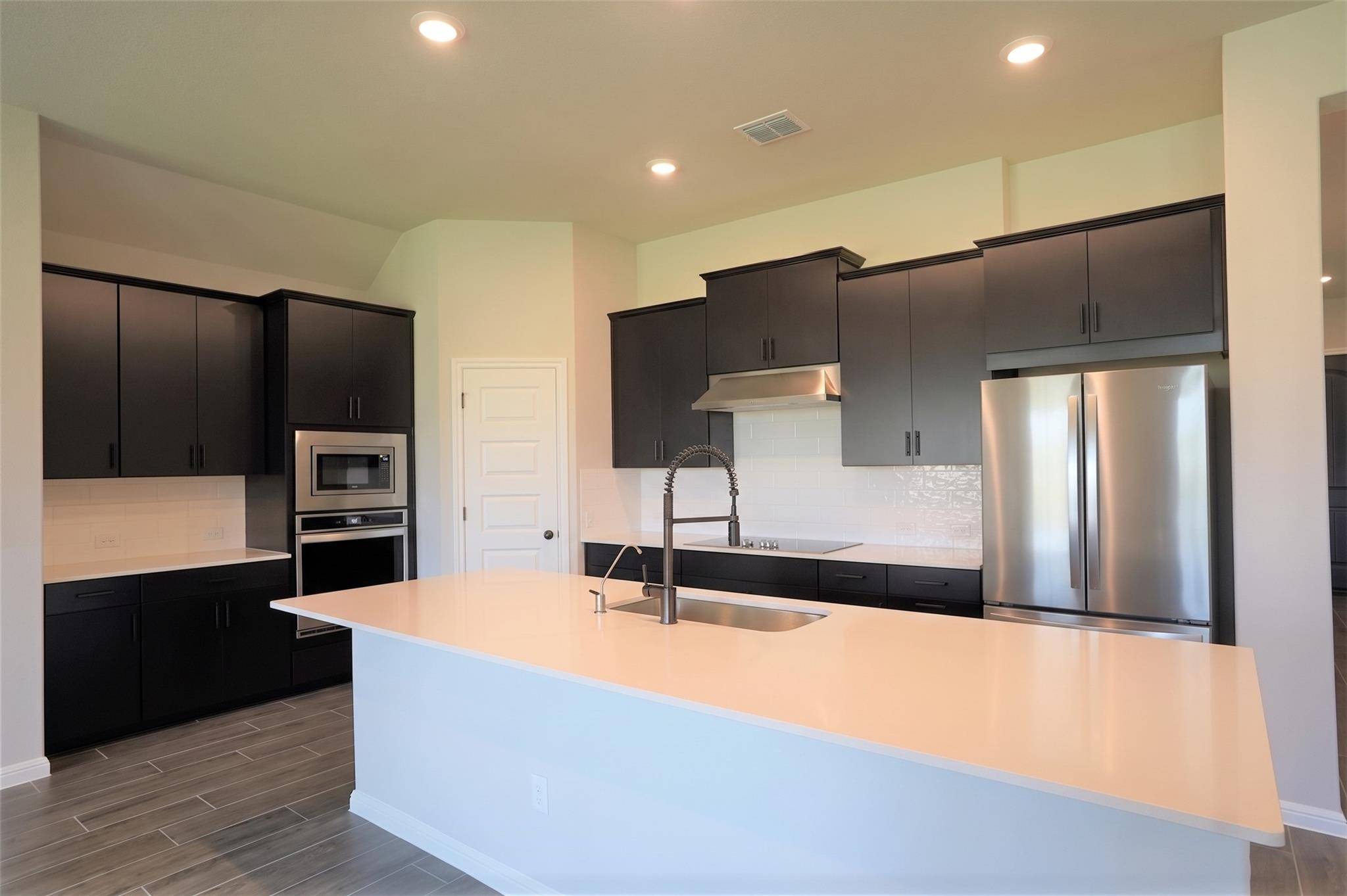 303 Bear Oak ST, Hutto, TX 78634