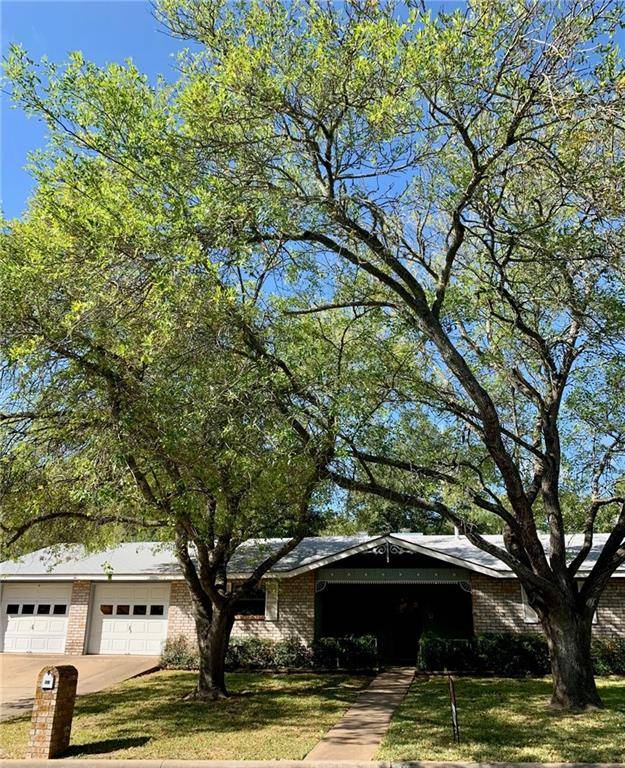 213 Crestwood DR, Fredericksburg, TX 78624