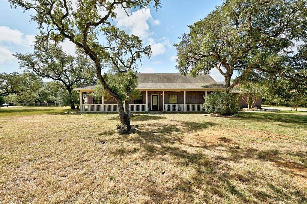 200 Oak Hollow LN, Buda, TX 78610