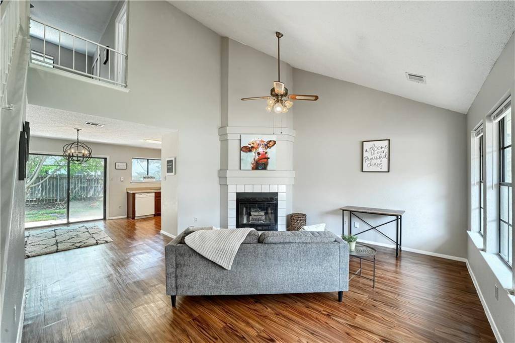 1802 Honeysuckle LN, Round Rock, TX 78664