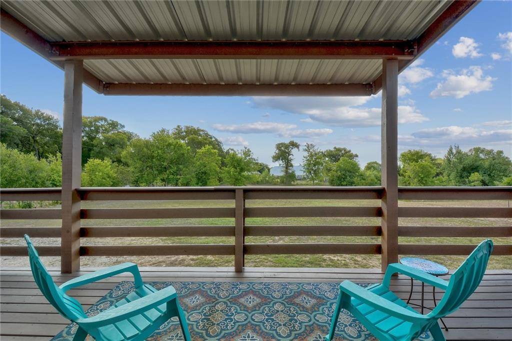 2008 County Line RD, Dale, TX 78616
