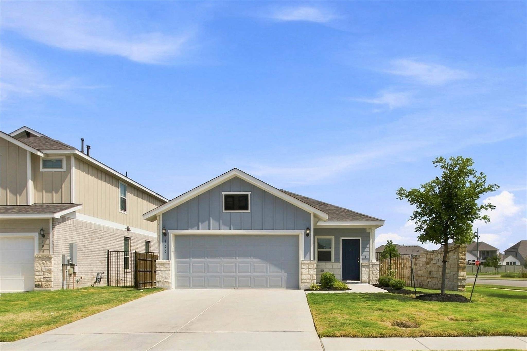 100 Bennington DR, Liberty Hill, TX 78642