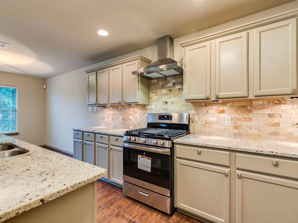 514 Dark Horse LN, Buda, TX 78610