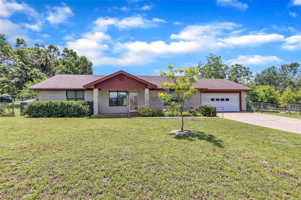 101 W Avenue A, Jarrell, TX 76537