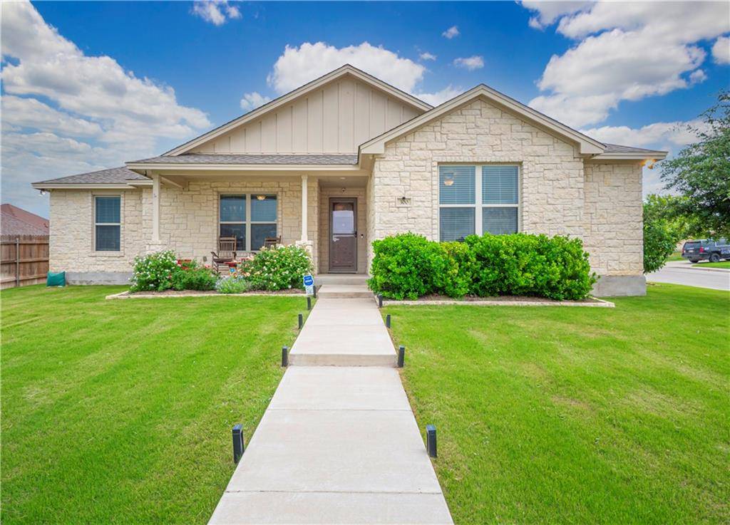300 Western Sky TRL, Jarrell, TX 76537
