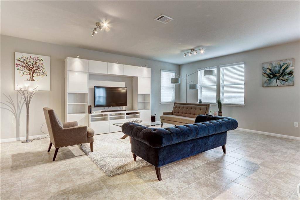 208 Sandy PATH, Buda, TX 78610