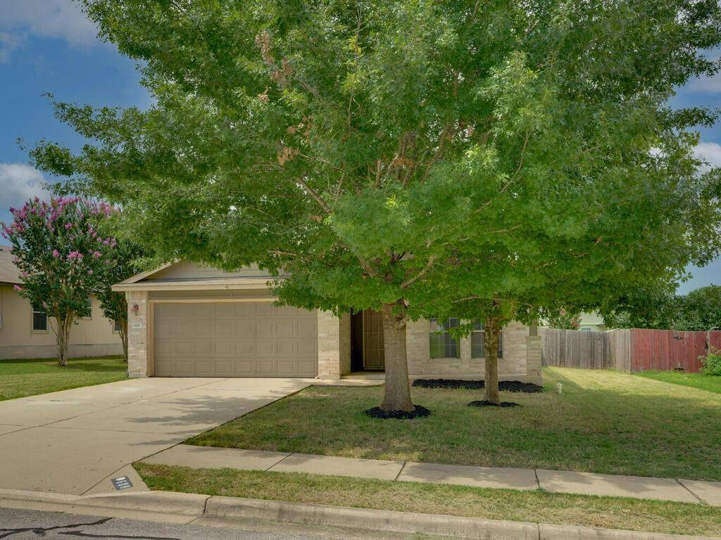 608 Holbrooke ST, Hutto, TX 78634