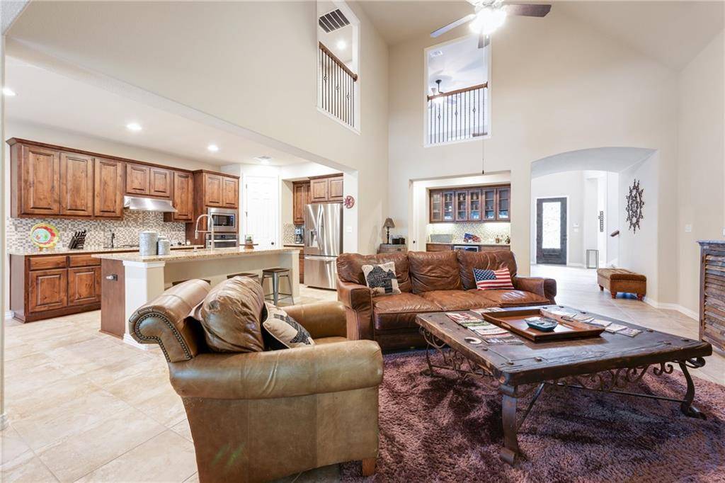 21925 Rock Wren RD, Spicewood, TX 78669
