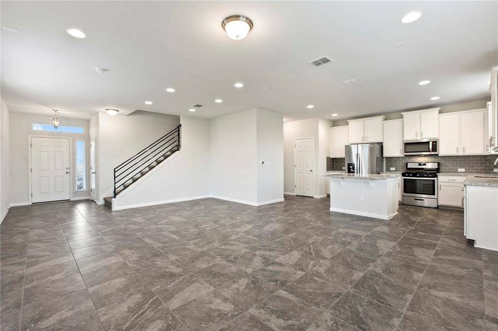 186 Salt Springs RD, Kyle, TX 78640