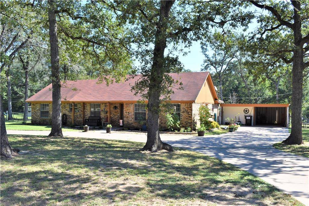 1040 SHADY CIRCLE DR, Lexington, TX 78947