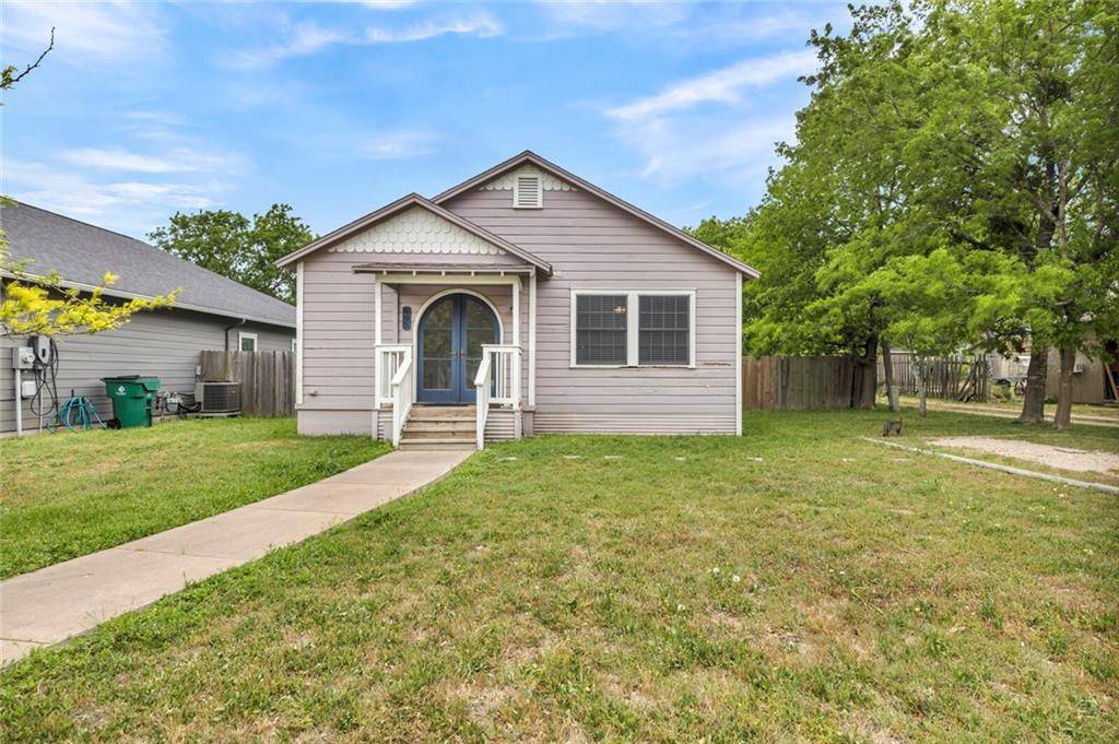 805 Victoria ST, Taylor, TX 76574