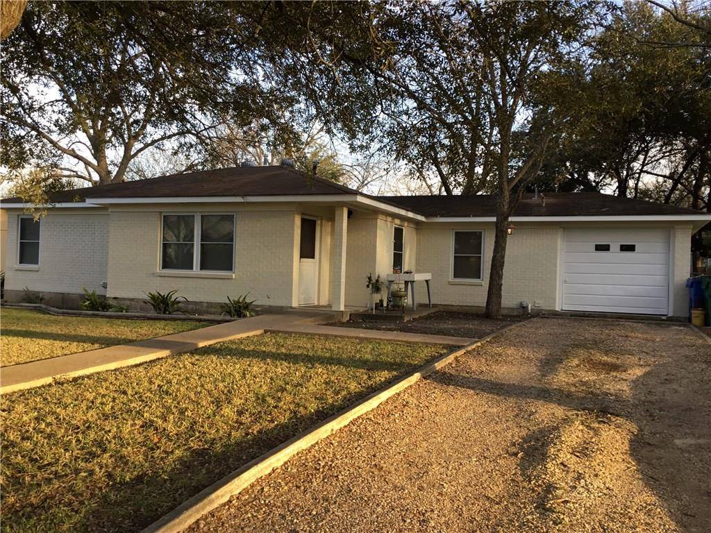903 N Kirk ST S, Taylor, TX 76574