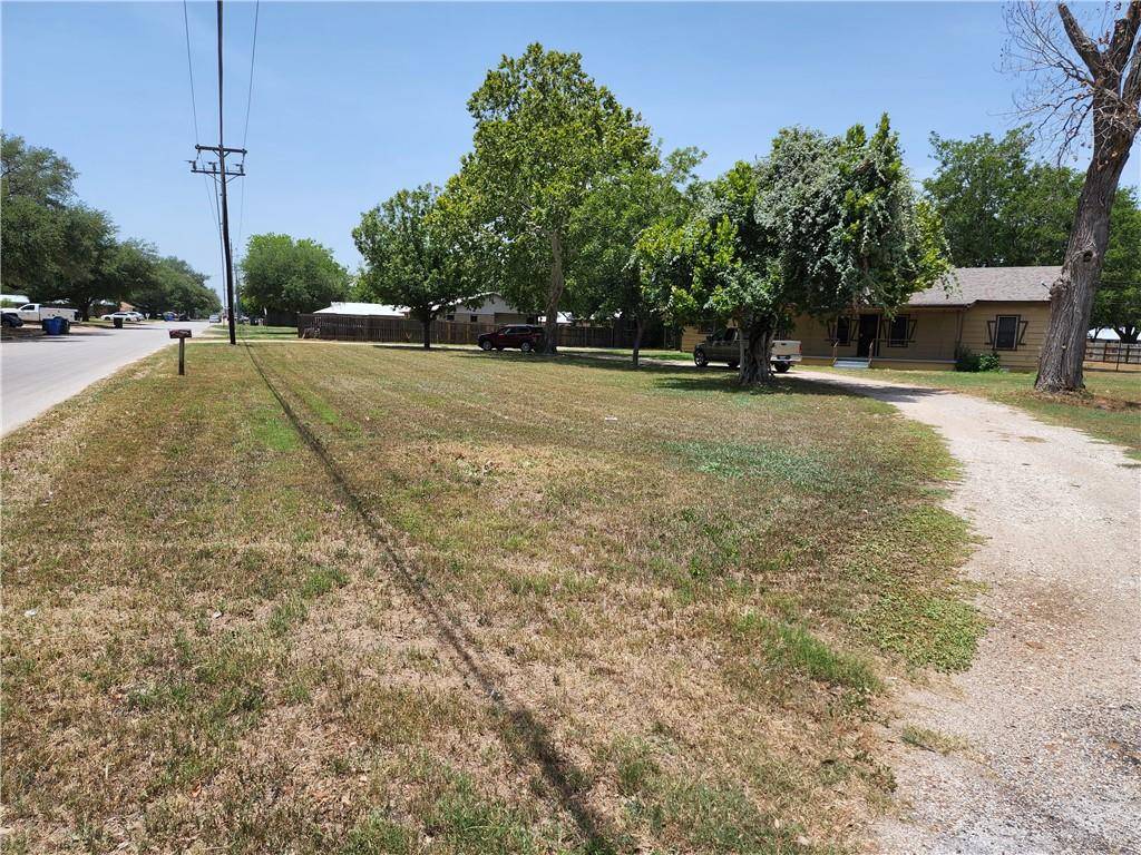 610 Linden ST, Bastrop, TX 78602